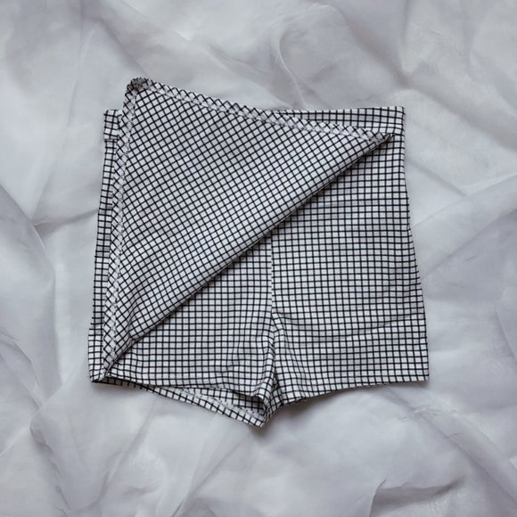 Regina Mini Skort - Picture 3 of 5